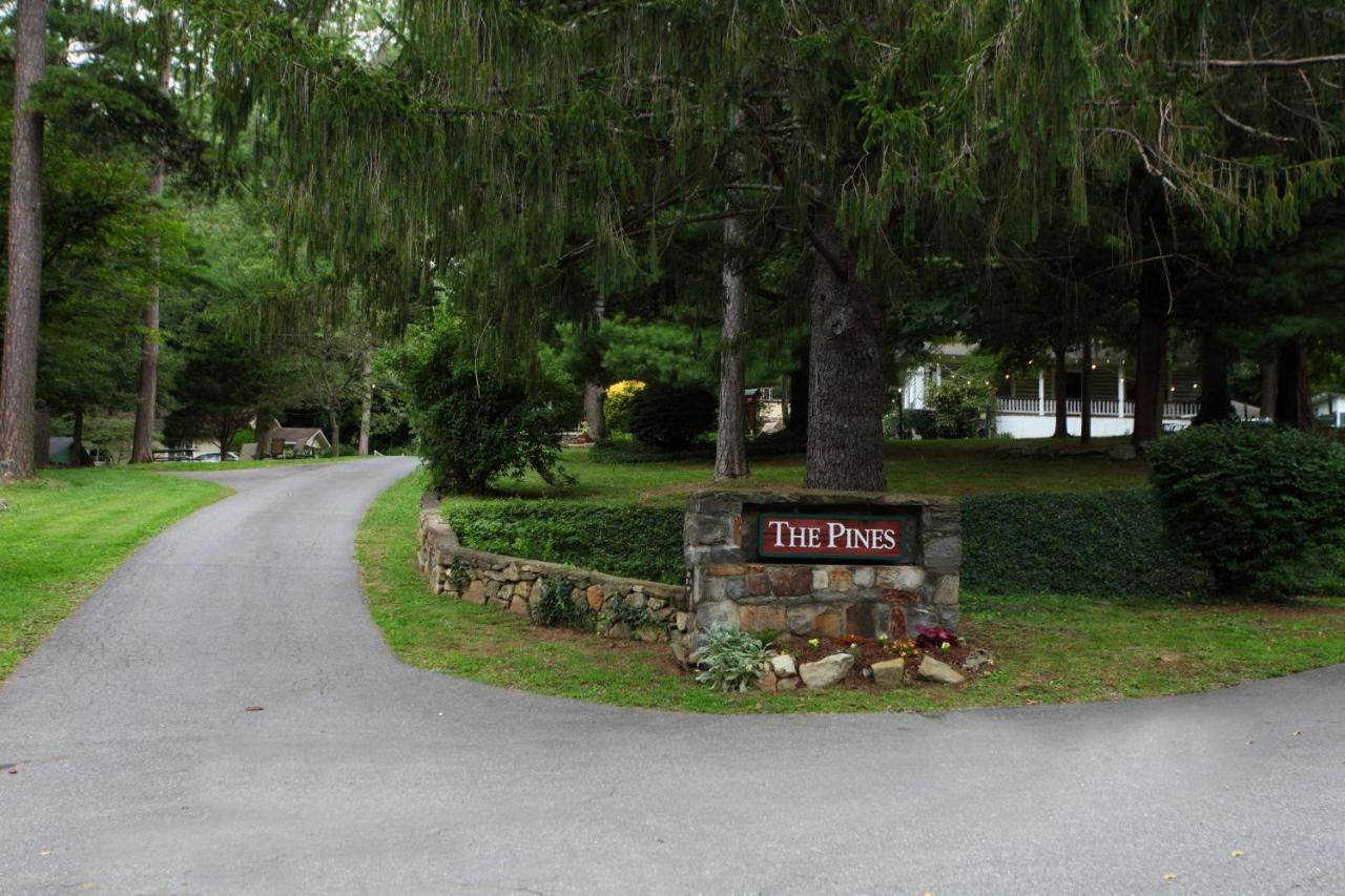 The Pines Cottages Woodfin Bagian luar foto