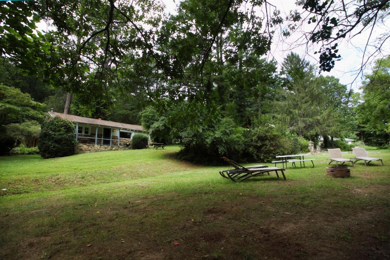 The Pines Cottages Woodfin Bagian luar foto