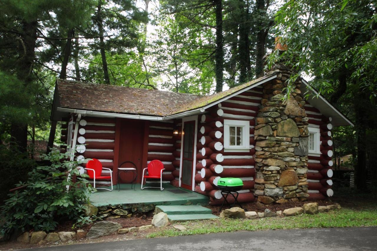 The Pines Cottages Woodfin Bagian luar foto