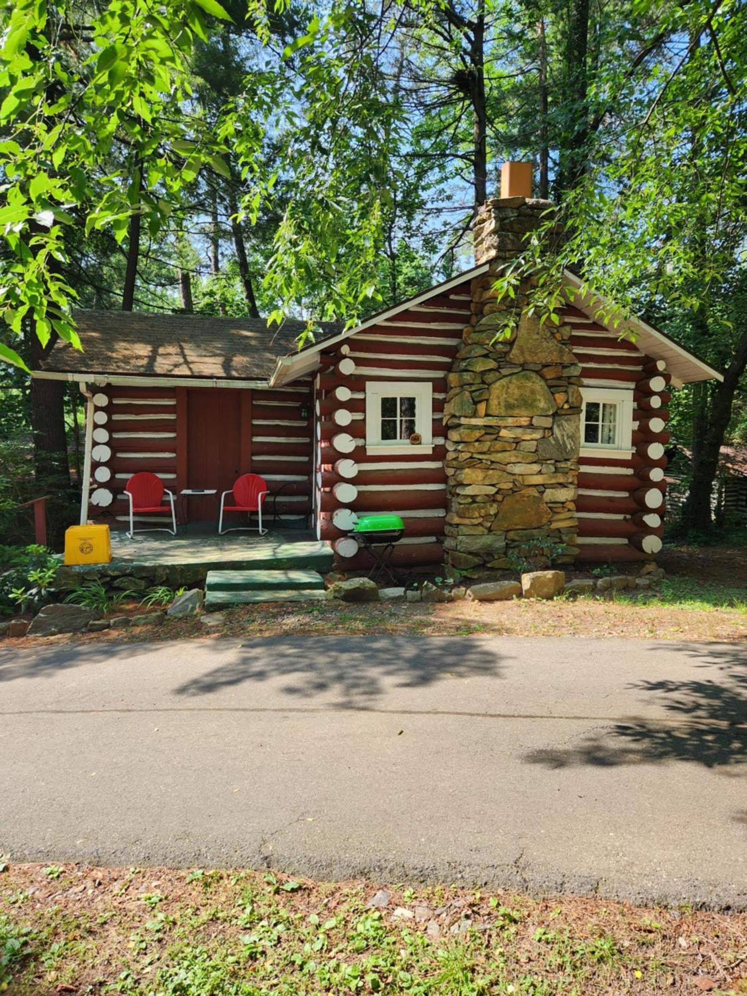 The Pines Cottages Woodfin Bagian luar foto